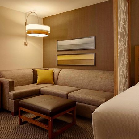 Hyatt Place Madison/Verona Bagian luar foto