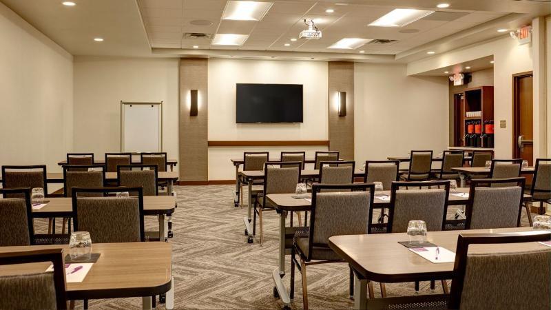 Hyatt Place Madison/Verona Bagian luar foto