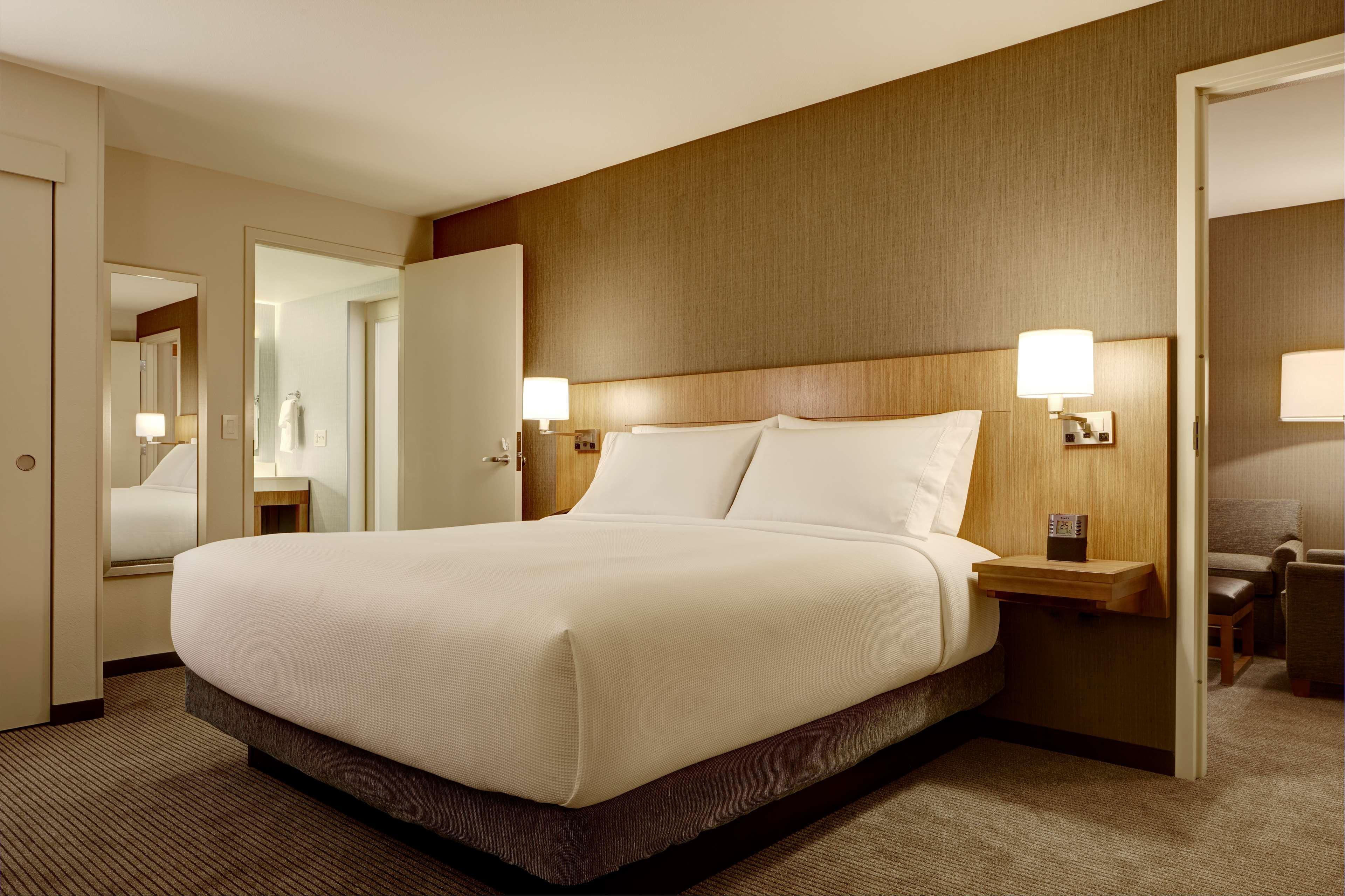Hyatt Place Madison/Verona Bagian luar foto